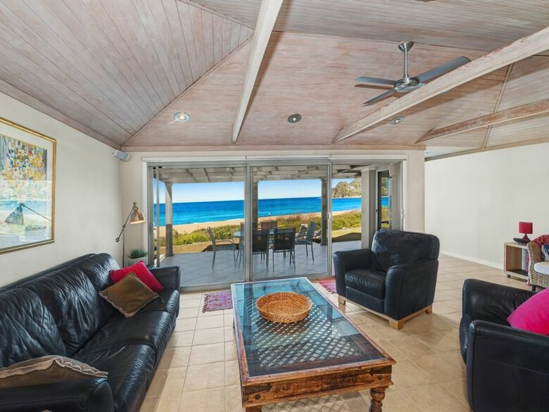 Beachfront Villa Dandaloo - Avoca, Australia