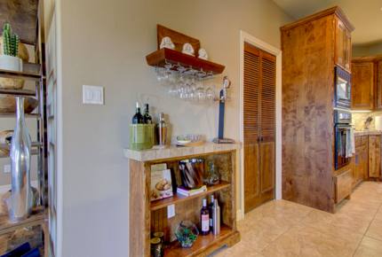 Firesong Ranch and Glamping - The Casita and Ndotto - Spicewood, Texas