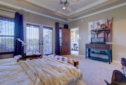 Firesong Ranch and Glamping - The Casita and Ndotto - Spicewood, Texas