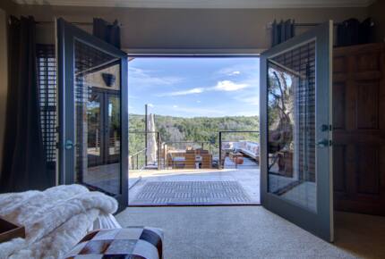 Firesong Ranch and Glamping - The Casita and Ndotto - Spicewood, Texas