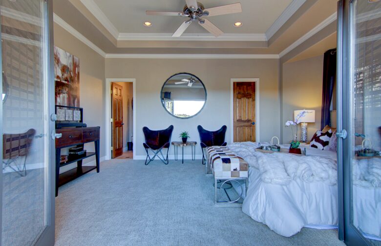 Firesong Ranch and Glamping - The Casita and Ndotto - Spicewood, Texas