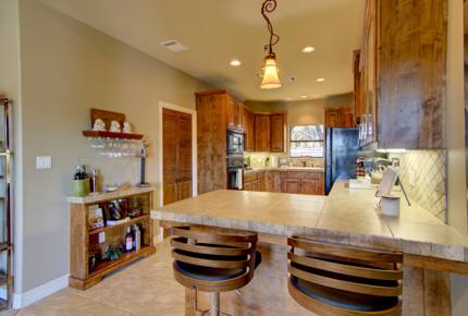 Firesong Ranch and Glamping - The Casita and Ndotto - Spicewood, Texas