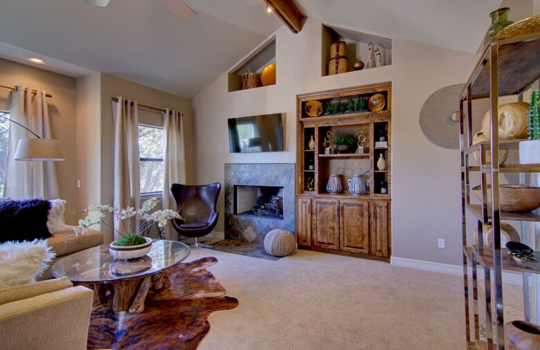 Firesong Ranch and Glamping - The Casita and Ndotto - Spicewood, Texas