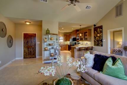 Firesong Ranch and Glamping - The Casita and Ndotto - Spicewood, Texas