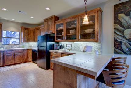 Firesong Ranch and Glamping - The Casita and Ndotto - Spicewood, Texas