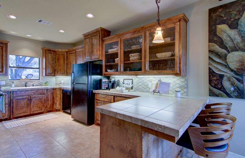 Firesong Ranch and Glamping - The Casita and Ndotto - Spicewood, Texas