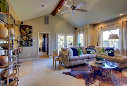 Firesong Ranch and Glamping - The Casita and Ndotto - Spicewood, Texas