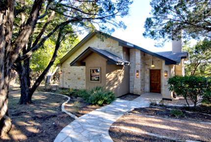 Firesong Ranch and Glamping - The Casita and Ndotto - Spicewood, Texas