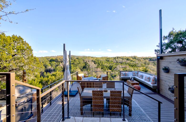 Firesong Ranch and Glamping - The Casita and Ndotto - Spicewood, Texas