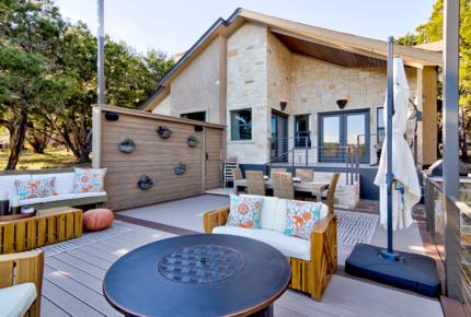 Firesong Ranch and Glamping - The Casita and Ndotto - Spicewood, Texas