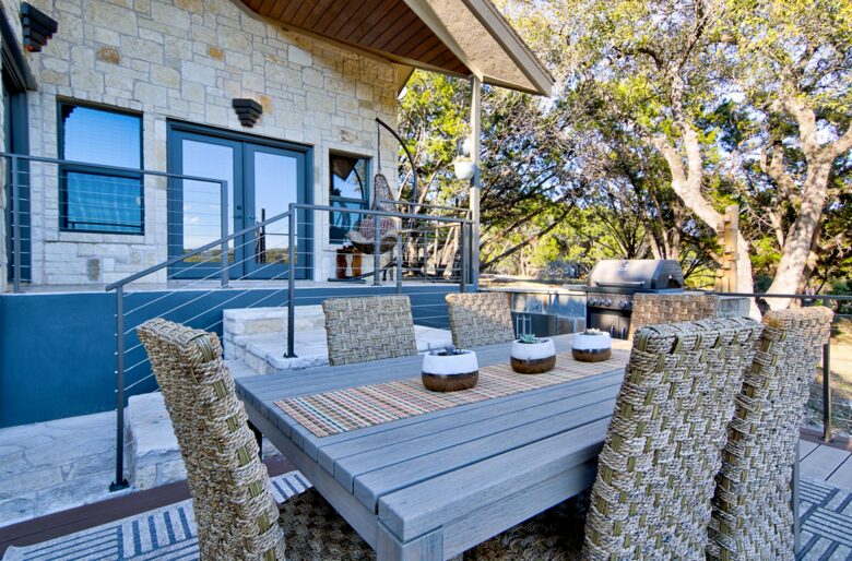 Firesong Ranch and Glamping - The Casita and Ndotto - Spicewood, Texas