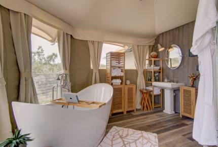 Firesong Ranch and Glamping - The Casita and Ndotto - Spicewood, Texas