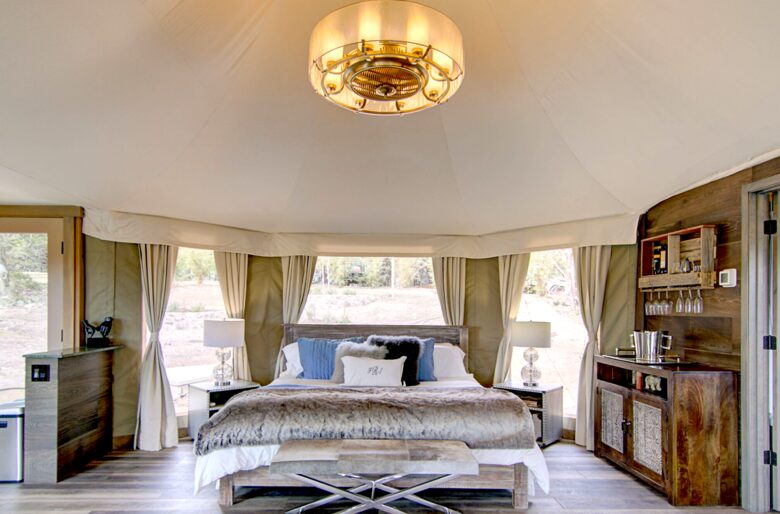 Firesong Ranch and Glamping - The Casita and Ndotto - Spicewood, Texas