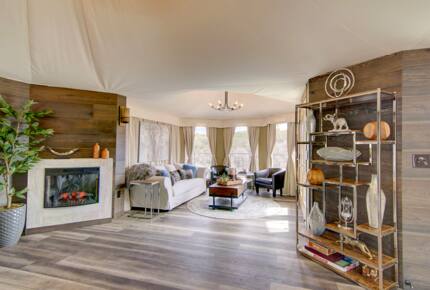 Firesong Ranch and Glamping - The Casita and Ndotto - Spicewood, Texas