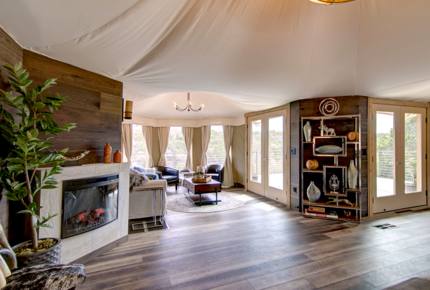 Firesong Ranch and Glamping - The Casita and Ndotto - Spicewood, Texas
