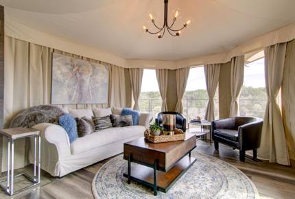 Firesong Ranch and Glamping - The Casita and Ndotto - Spicewood, Texas