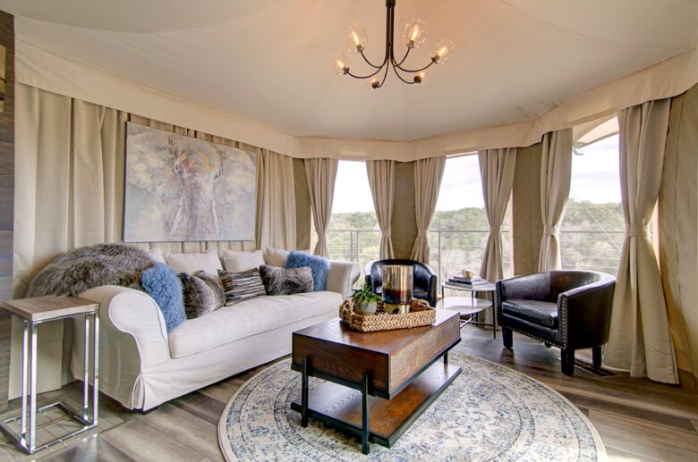 Firesong Ranch and Glamping - The Casita and Ndotto - Spicewood, Texas