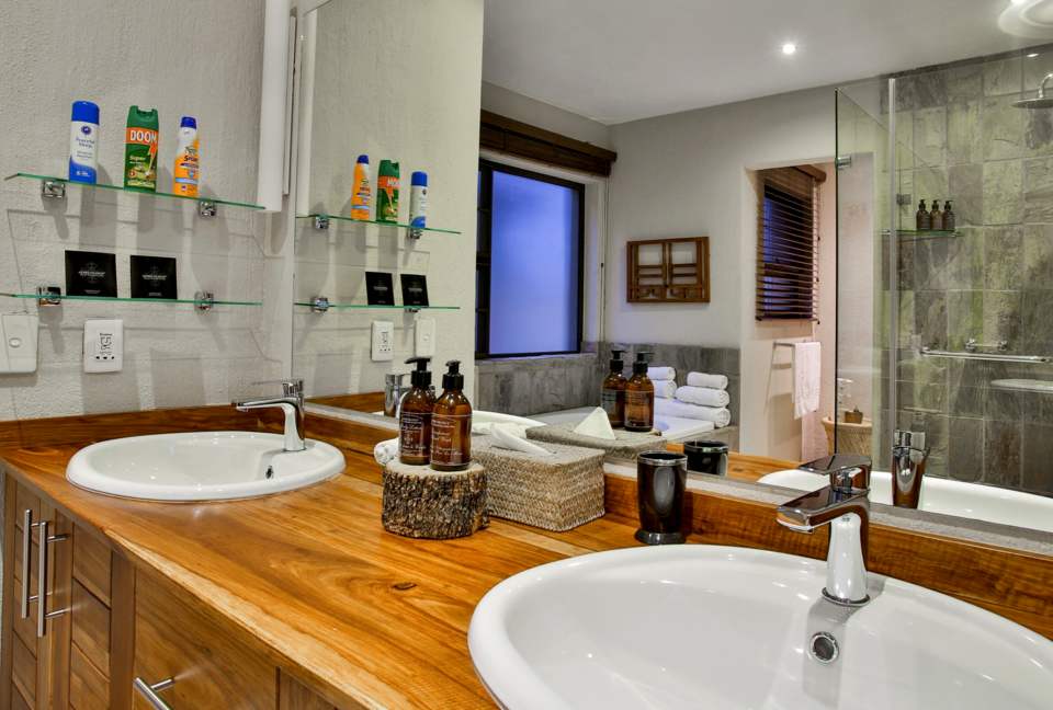 Makanyi Private Game Lodge - Hoedspruit, South Africa