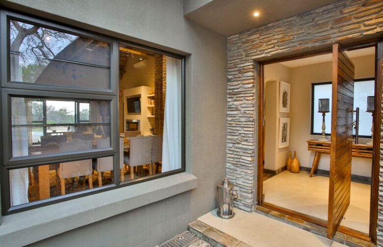 Makanyi Private Game Lodge - Hoedspruit, South Africa