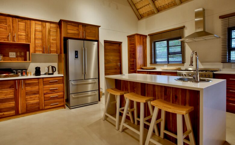 Makanyi Private Game Lodge - Hoedspruit, South Africa