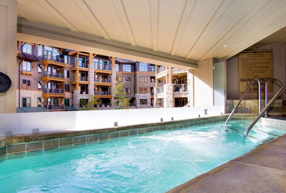 One Village Place Luxury Northstar Residence - Truckee, California