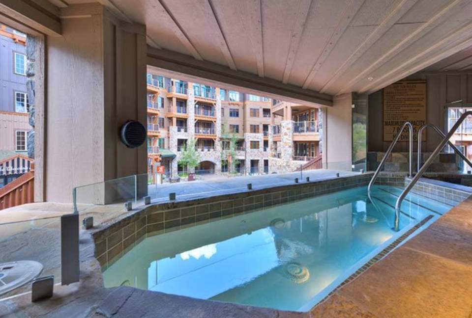 One Village Place Luxury Northstar Residence - Truckee, California