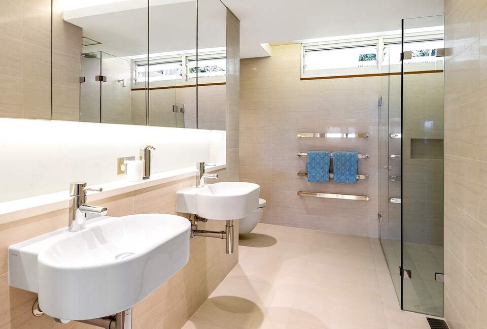 Amanwali - Luxury Beach Escape - Whale Beach, Australia