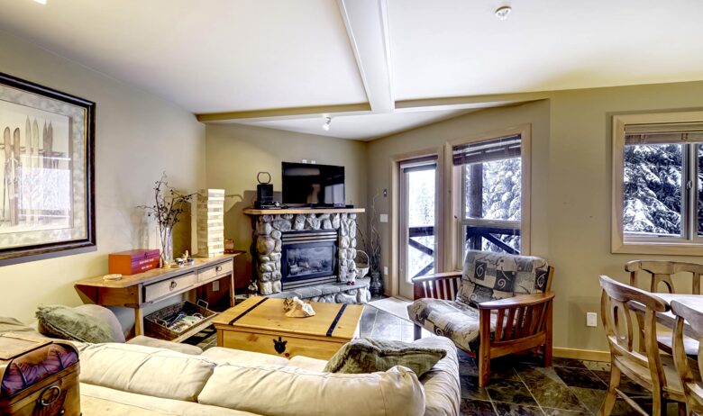 Ski-In/Ski-Out in the Heart of Apex Village - Apex Mountain Resort - Hedley, Canada