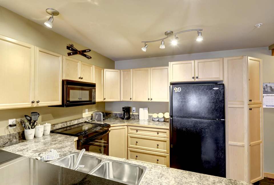 Ski-In/Ski-Out in the Heart of Apex Village - Apex Mountain Resort - Hedley, Canada