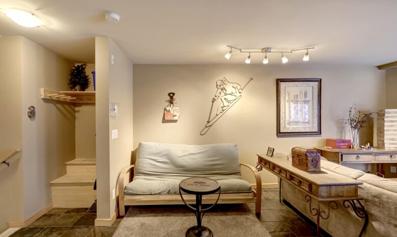 Ski-In/Ski-Out in the Heart of Apex Village - Apex Mountain Resort - Hedley, Canada