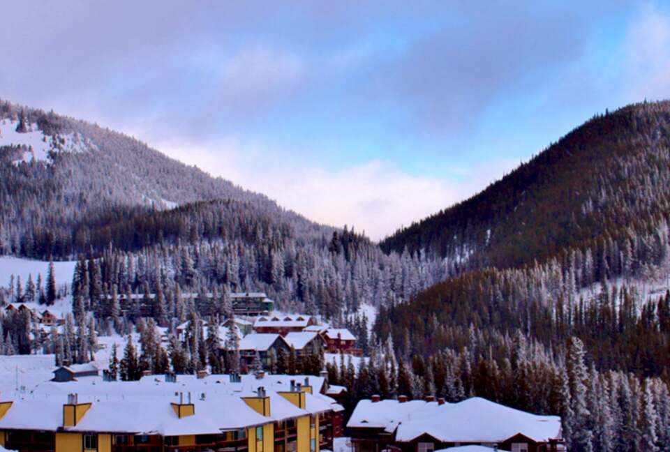 Ski-In/Ski-Out in the Heart of Apex Village - Apex Mountain Resort - Hedley, Canada