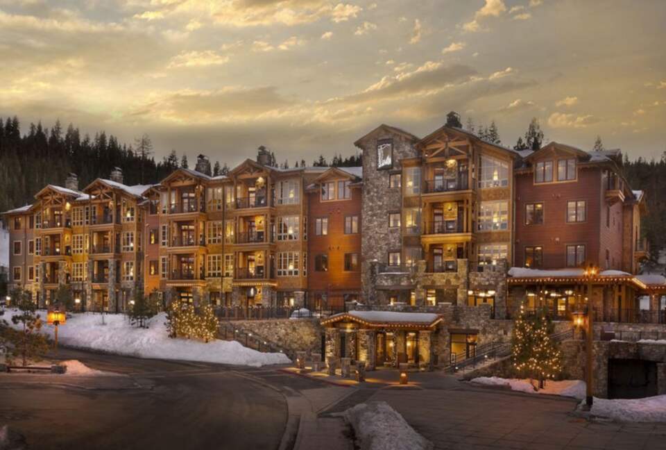 Welk's Northstar Lodge Ski In Ski Out - One Bedroom Studio - Truckee, California