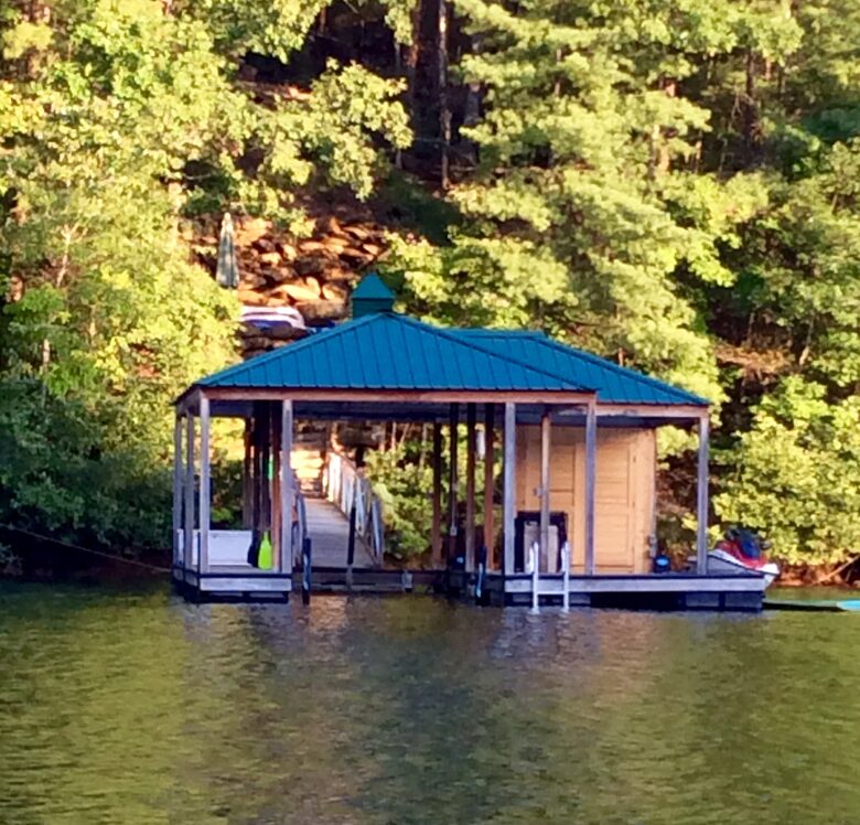 Rustic Retreat on Lake Keowee - Salem, South Carolina