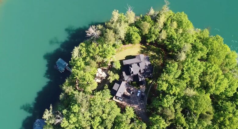 Rustic Retreat on Lake Keowee - Salem, South Carolina