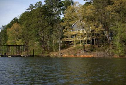 Water's Edge Lake House - Gainesville, Georgia