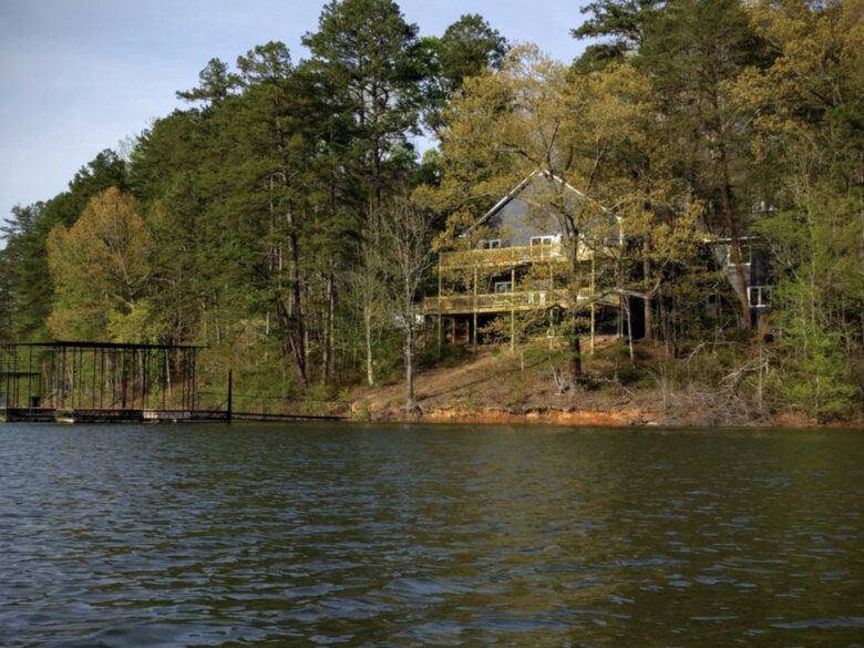 Water's Edge Lake House - Gainesville, Georgia
