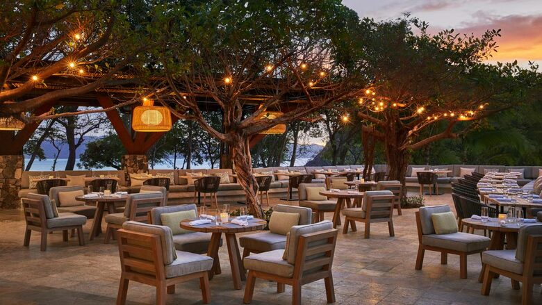 Outdoor restaurant near Playa Blanca and Pool