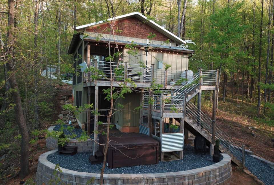 Mountain Retreat Near Greenville and Asheville - Greenville, South Carolina