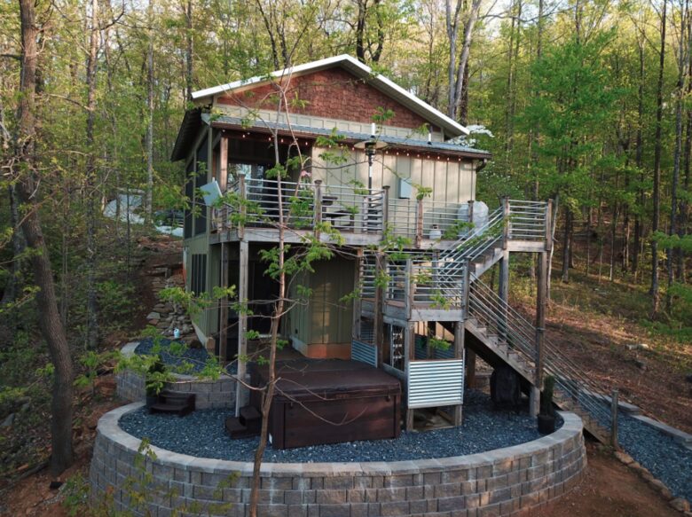 Mountain Retreat Near Greenville and Asheville - Greenville, South Carolina