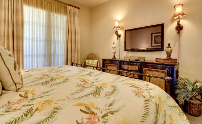 Lakeway Luxury Lakefront - Lakeway, Texas