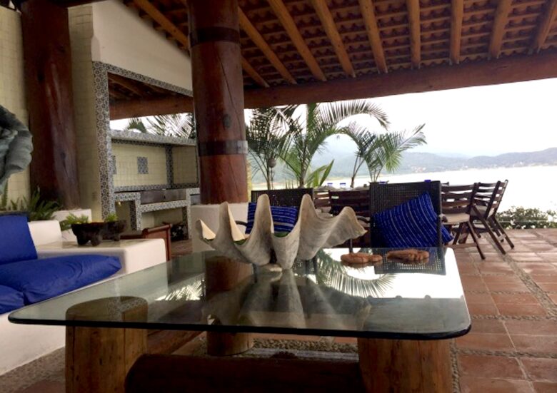 Lakefront Luxury in Valle de Bravo - Valle de Bravo, Mexico