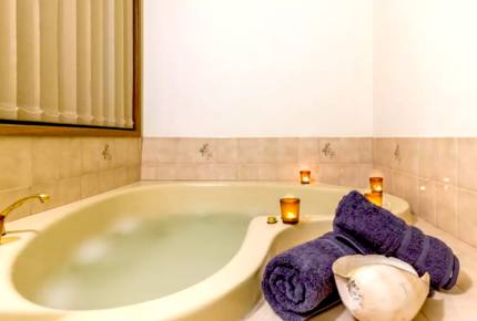 Central Surf Coast House with Spectacular Views! - Torquay, Australia