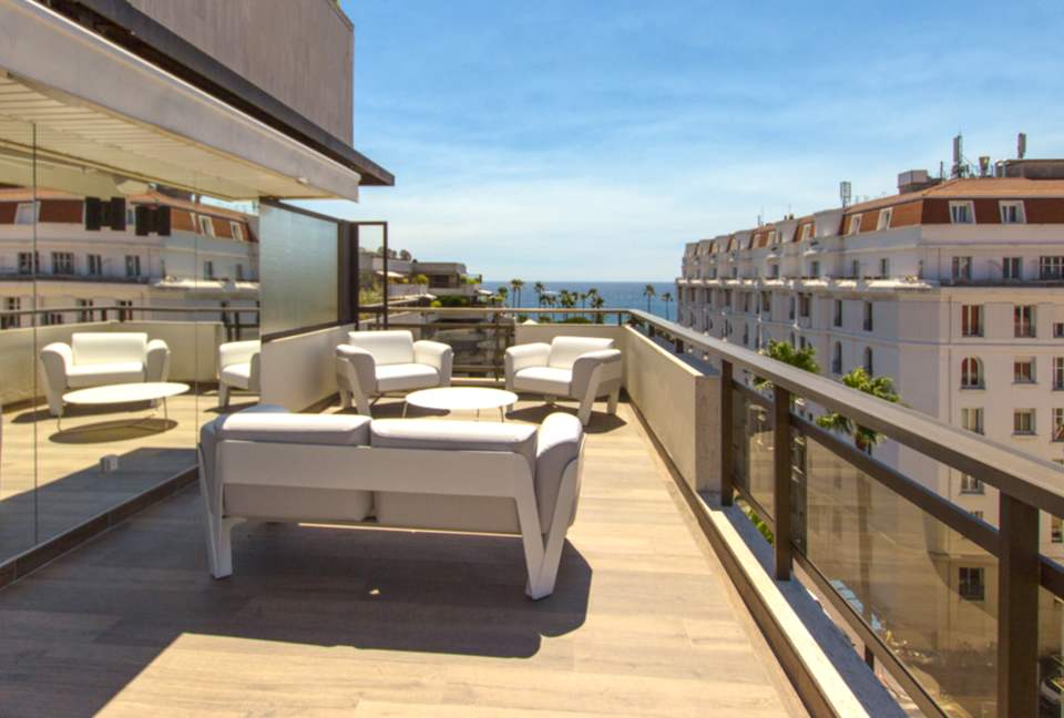 Cannes Croisette Penthouse - Cannes, France