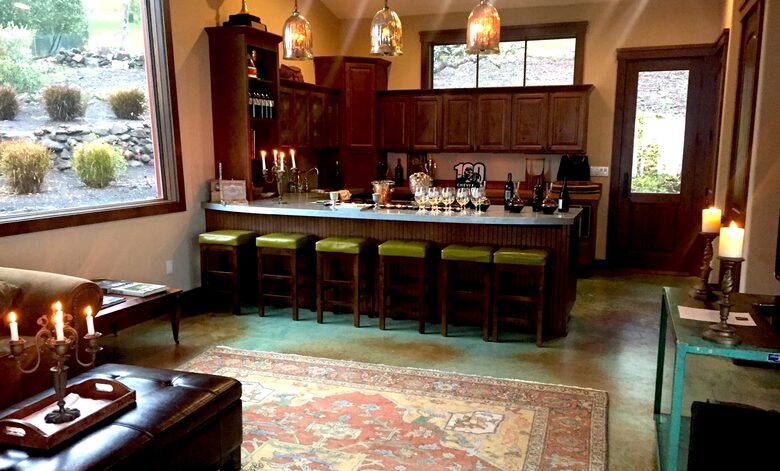 Spectacular Napa Valley V12 Vineyard Cottage with Private Tasting! - Napa, California