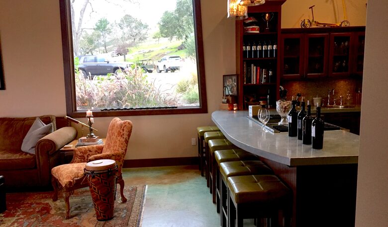 Spectacular Napa Valley V12 Vineyard Cottage with Private Tasting! - Napa, California