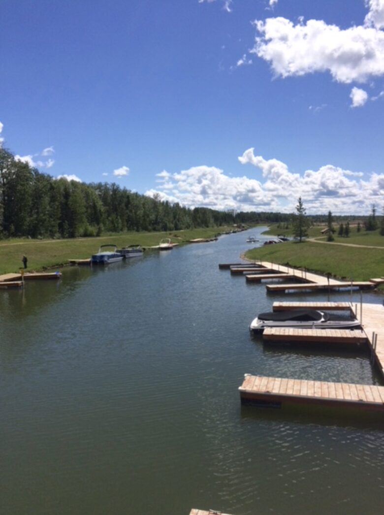 Gull Lake Cabin – Meridian Beach - Red Deer, Canada