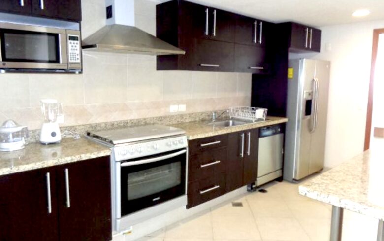 Well equipped kitchen