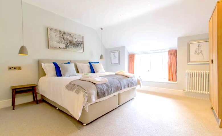 Atherstone Farmhouse - Somerset, United Kingdom