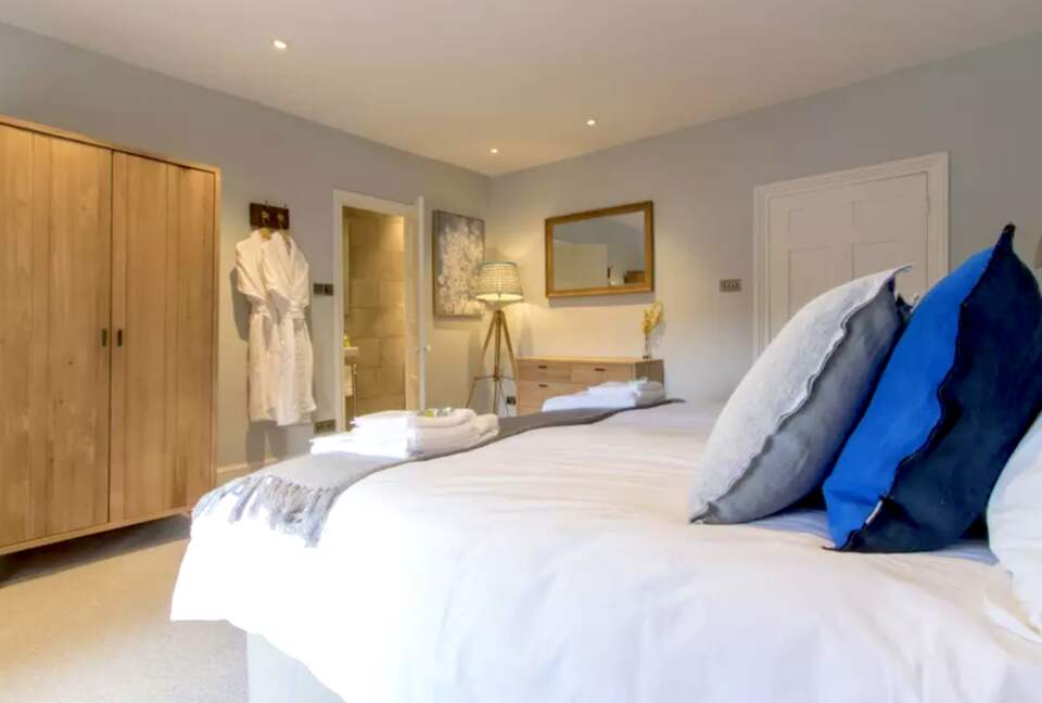 Atherstone Farmhouse - Somerset, United Kingdom