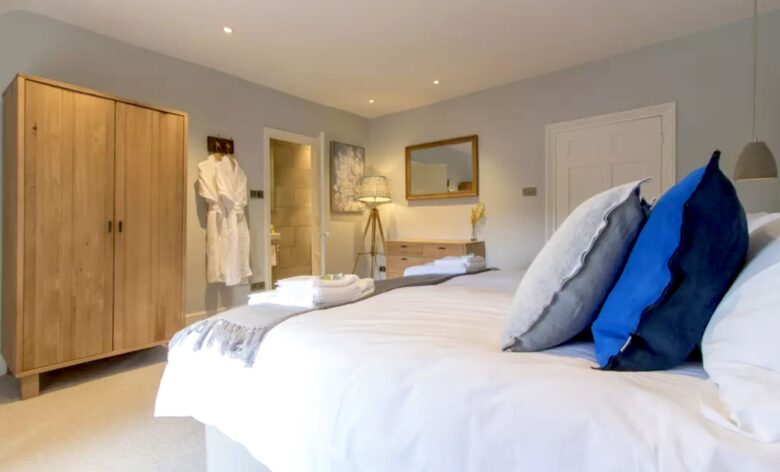 Atherstone Farmhouse - Somerset, United Kingdom